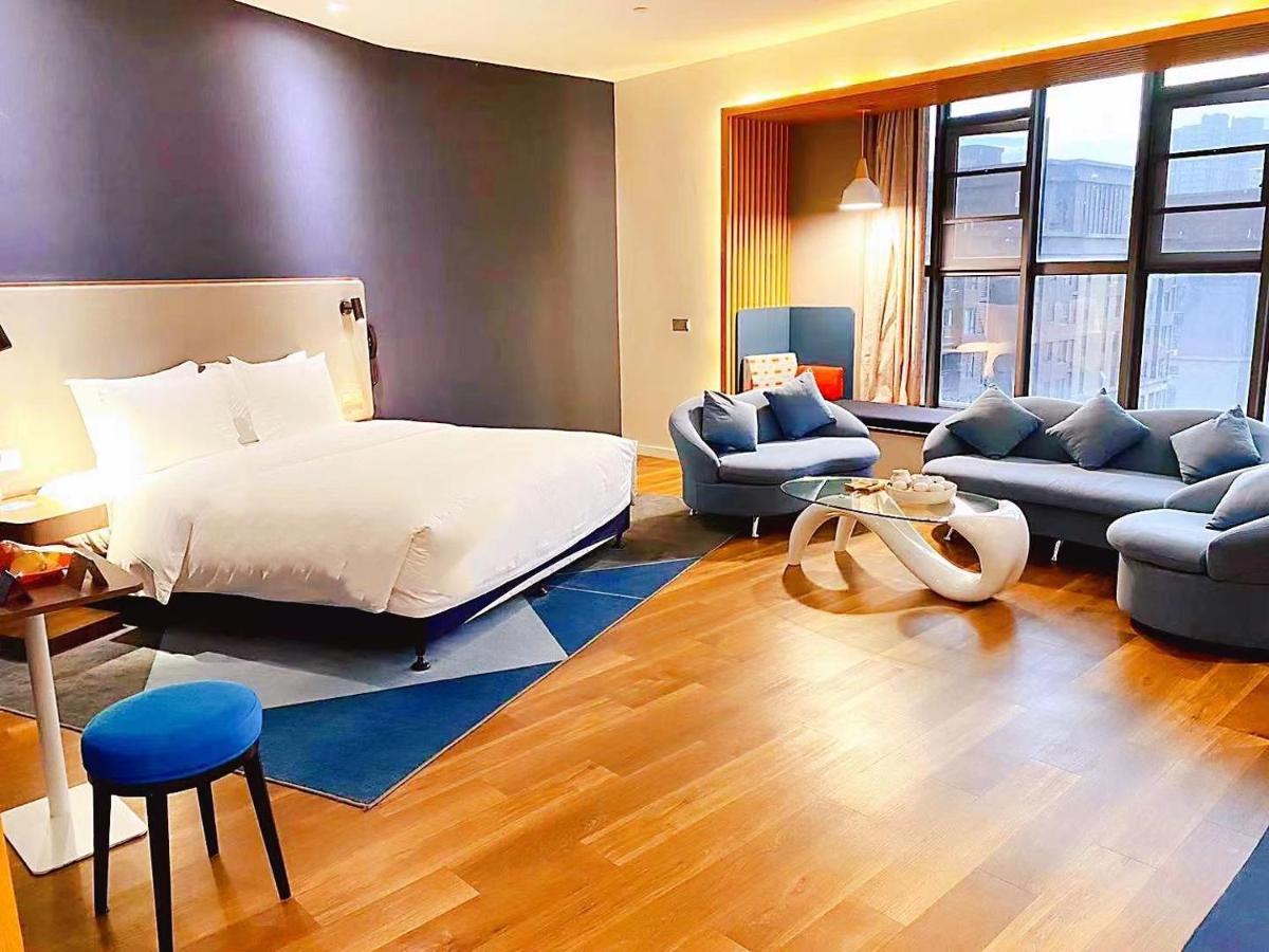 Holiday Inn Express - Wuhan Optical Valley By Ihg Bagian luar foto